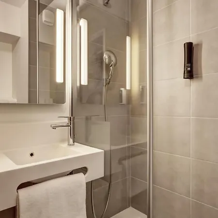 Evian Hotel Publier