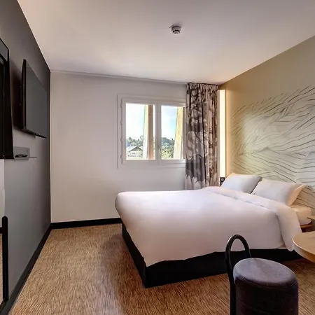 Hotel Evian 3*