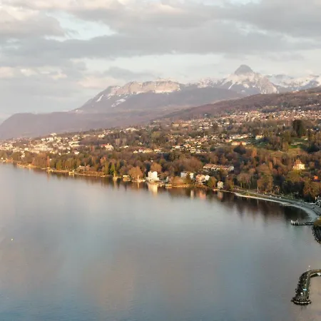 Evian 3*