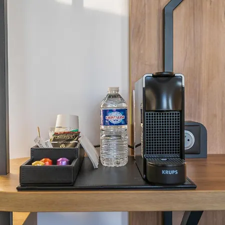 Evian 安菲翁·莱斯·班恩斯