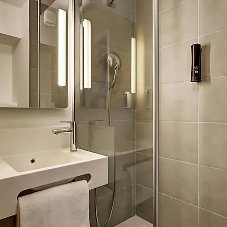 Evian Hotel 3*