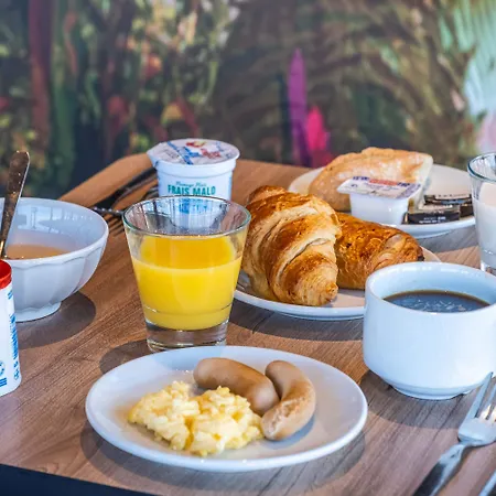 Evian Hotel 3*